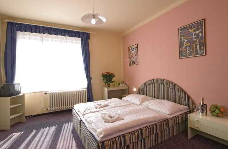 Hotel Stirka Praga Habitación foto